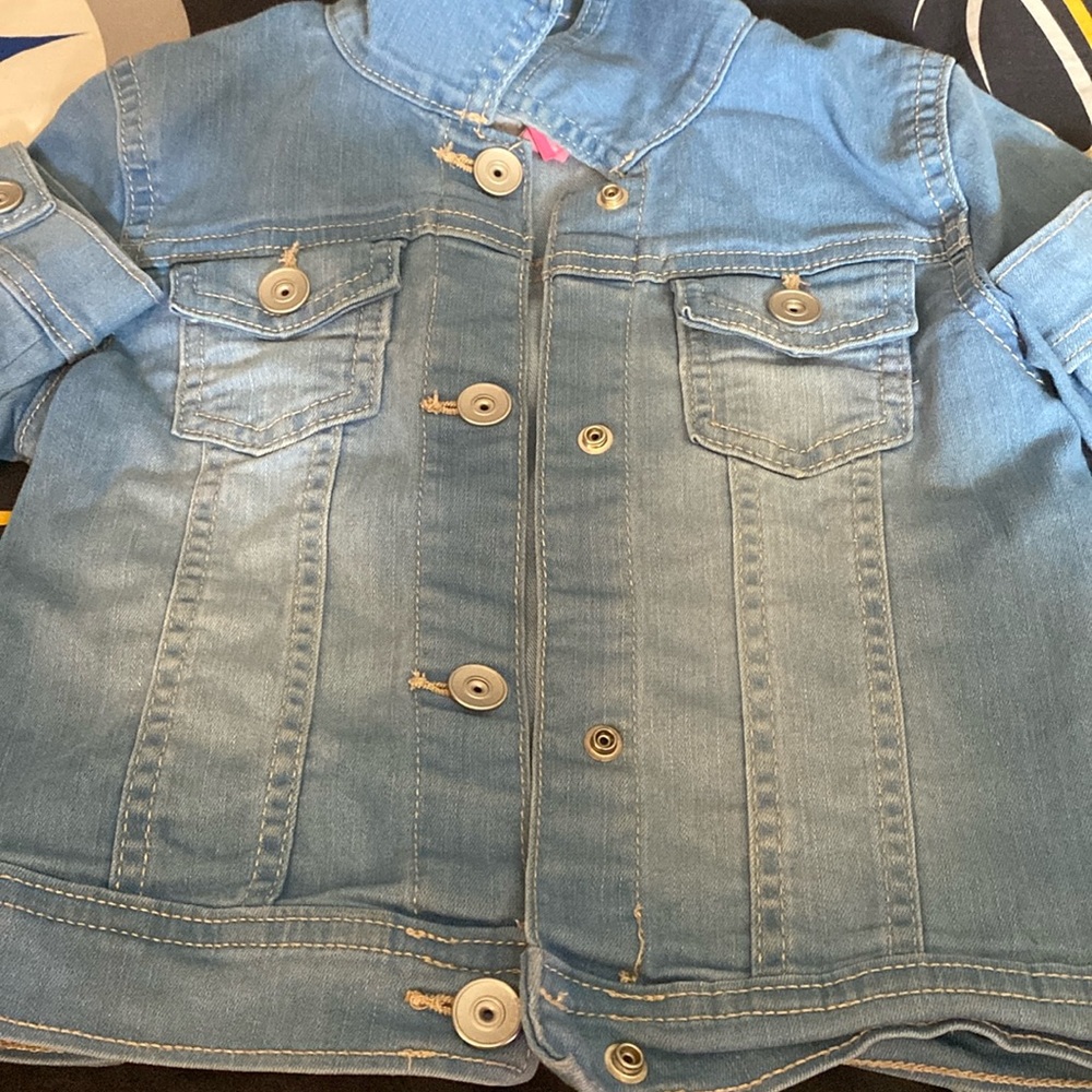 Jean jacket Size 5/6 for little girls